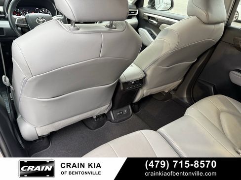 Used 2020 Toyota Highlander Limited image 28