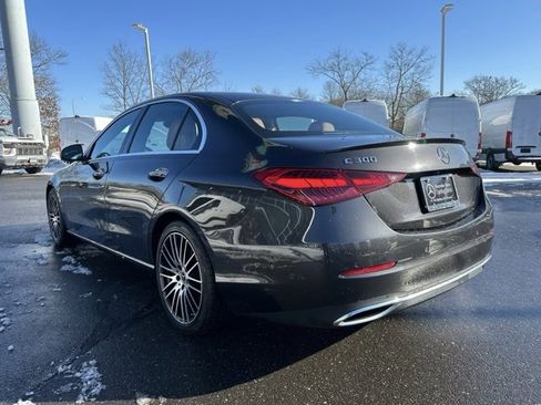 Used 2022 Mercedes-Benz C 300 4MATIC Sedan image 4