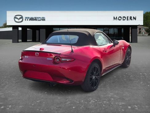 New 2026 MAZDA MX-5 Miata Club w/ Interior Package RWD image 5