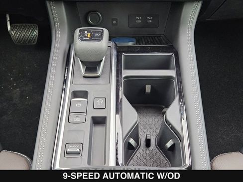 New 2026 Nissan Pathfinder Platinum image 25