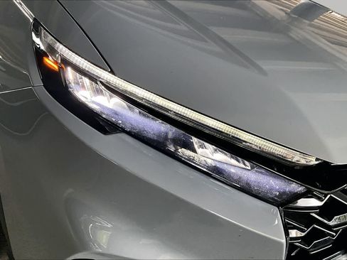 Used 2024 Honda CR-V Sport image 26