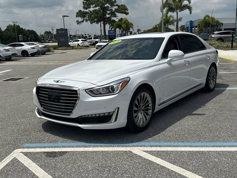 Used 2018 Genesis G90 5.0 Ultimate RWD image 3