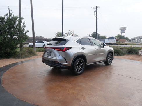 Certified 2023 Lexus NX 250 FWD w/ Premium Package image 3