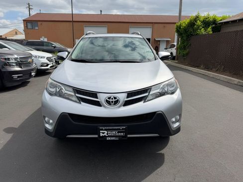 Used 2015 Toyota RAV4 XLE AWD/4WD image 2