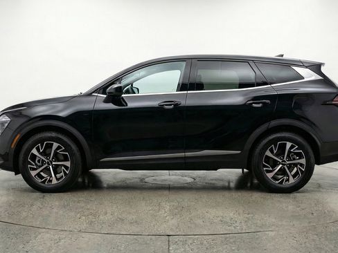 Used 2025 Kia Sportage LX image 5