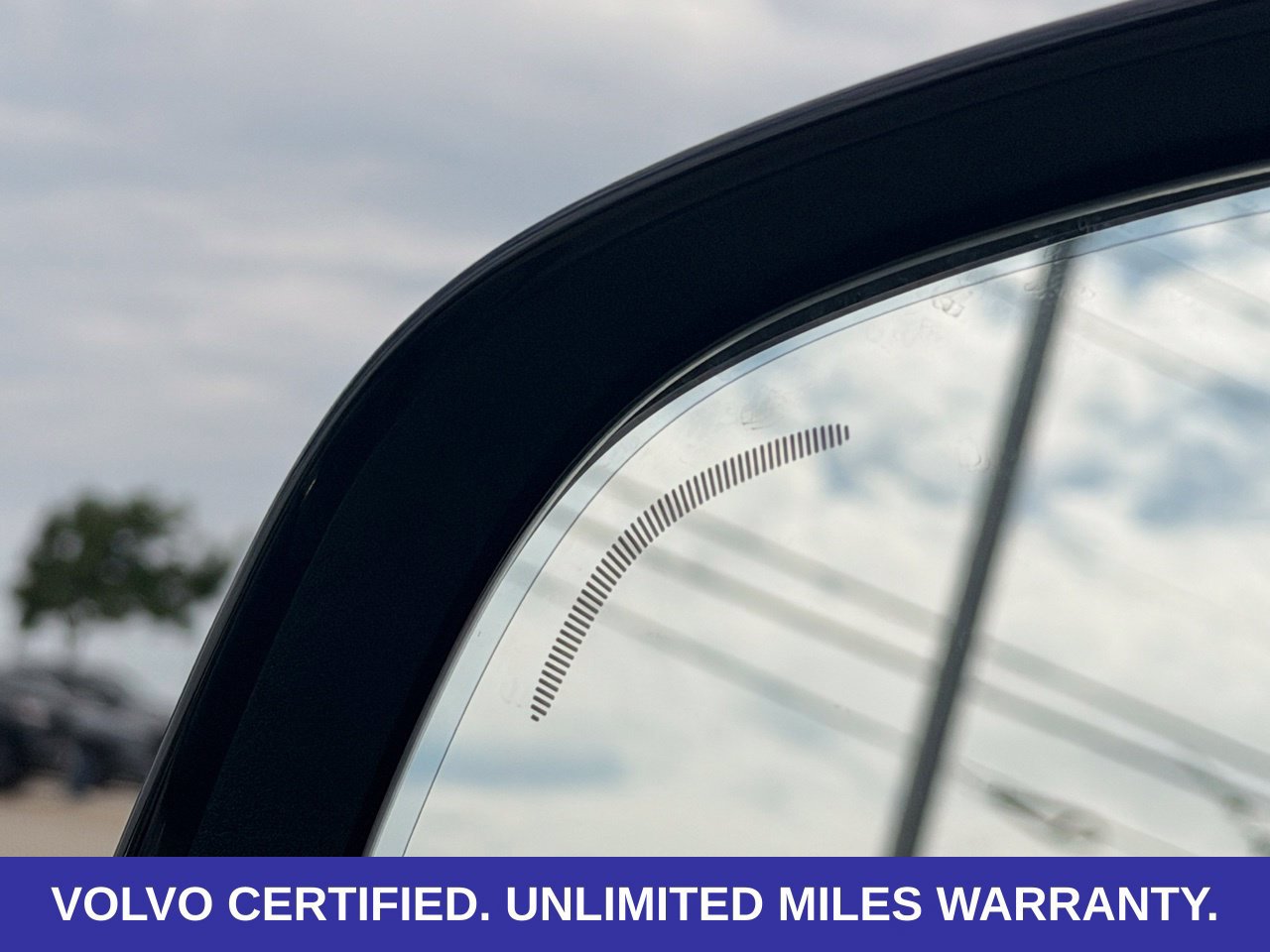 Certified 2026 Volvo XC40 B5 Plus AWD/4WD image 12