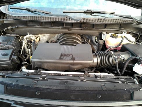 Certified 2024 Chevrolet Suburban LT image 4