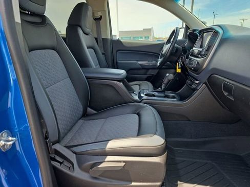 Used 2021 Chevrolet Colorado Z71 AWD/4WD image 16