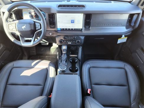 New 2025 Ford Bronco Badlands image 11