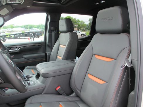 New 2026 GMC Sierra 1500 AT4 w/ AT4 Premium Package AWD/4WD image 16