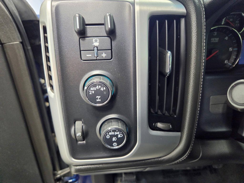 Used 2017 GMC Sierra 1500 SLE w/ SLE Value Package AWD/4WD image 23