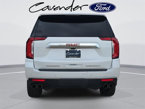 Used 2023 GMC Yukon XL Denali w/ Denali Reserve Package image 6