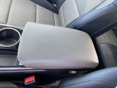 Used 2025 Chevrolet Equinox LT w/ Convenience Package II AWD/4WD image 44