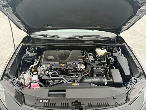 Used 2025 Toyota Camry LE image 32