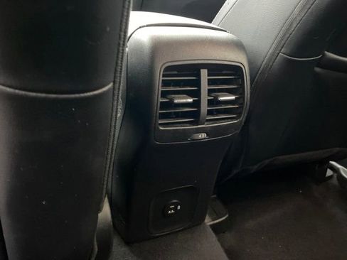 Used 2022 Ford Escape Titanium image 19