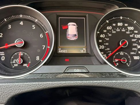 Used 2016 Volkswagen GTI Autobahn FWD image 33