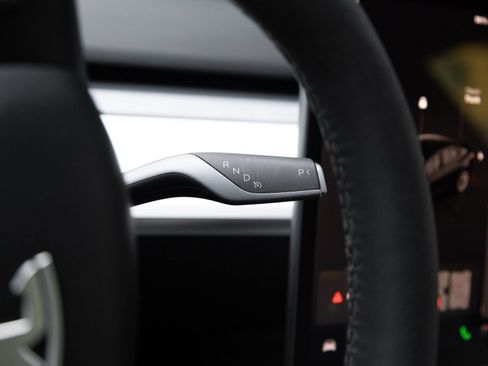 Used 2023 Tesla Model 3 Standard Range RWD image 17