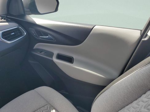 Used 2024 Chevrolet Equinox LS FWD image 13