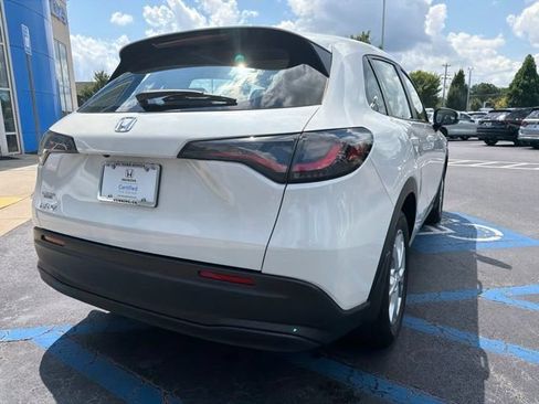 Used 2025 Honda HR-V LX image 6