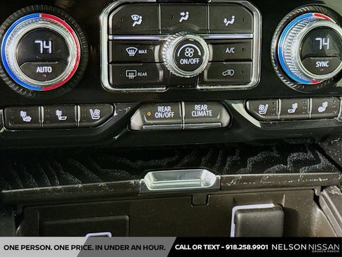 Used 2023 GMC Yukon Denali AWD/4WD image 20