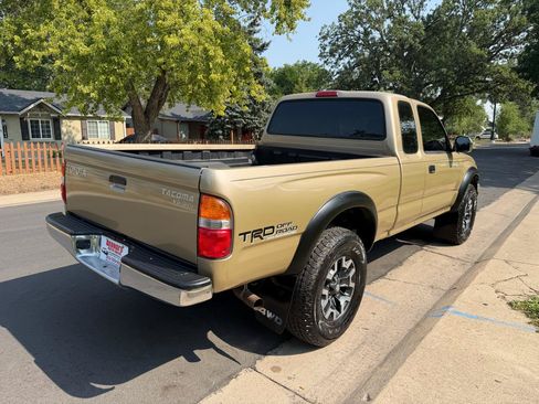 Used 2004 Toyota Tacoma 4x4 Xtracab V6 w/ SR5 Pkg image 5