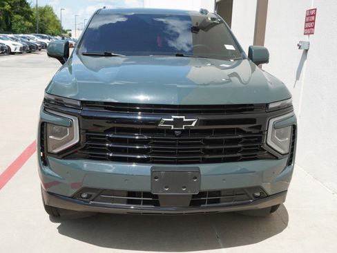 Used 2026 Chevrolet Suburban RST w/ Comfort Package RWD image 2