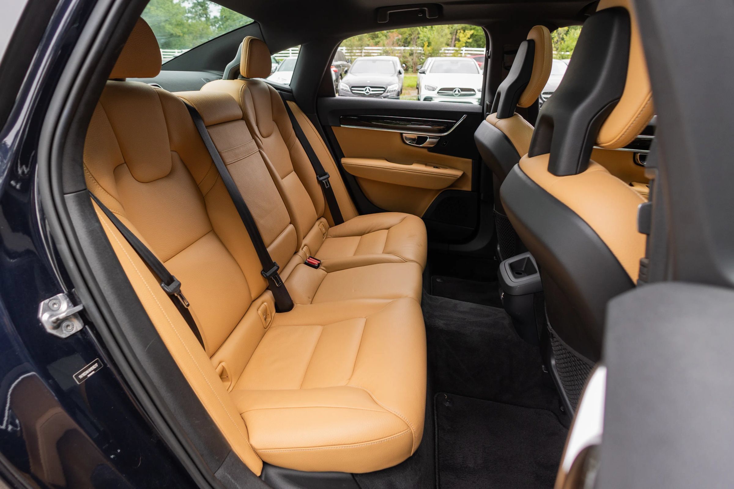 Used 2017 Volvo S90 T5 Momentum w/ Vision Package FWD image 35
