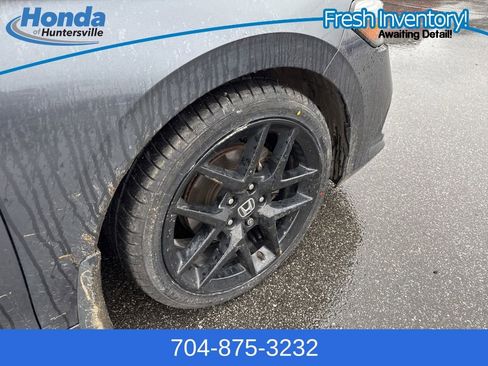 Used 2023 Honda Civic Sport image 15