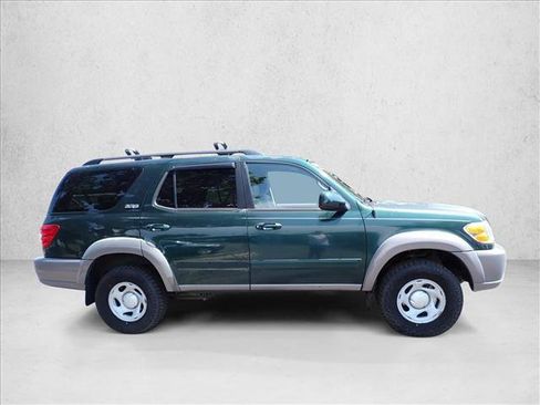 Used 2002 Toyota Sequoia SR5 w/ Convenience Pkg AWD/4WD image 5