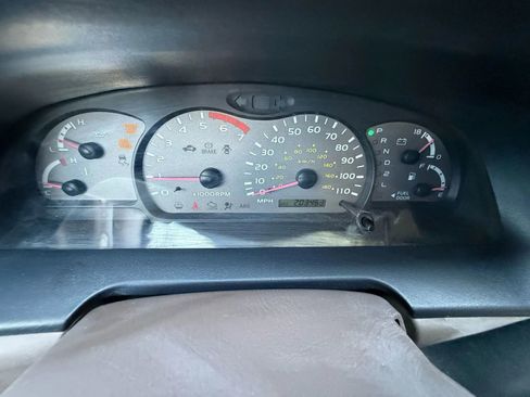 Used 2002 Toyota Sequoia Limited image 12