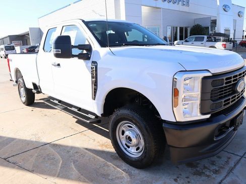 New 2026 Ford F250 XL w/ XL Driver Assist Package AWD/4WD image 1