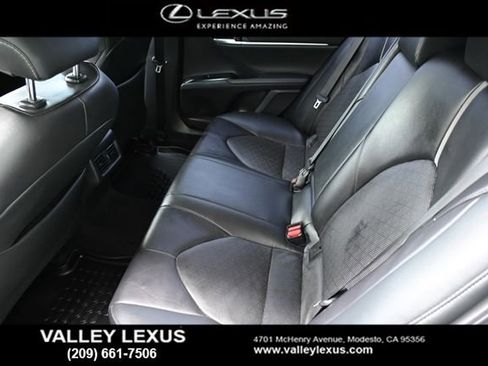 Used 2019 Toyota Camry XSE image 10