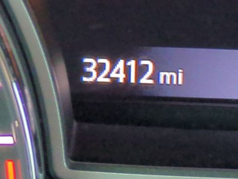 Used 2019 Nissan Pathfinder S image 26