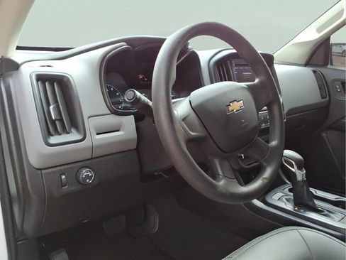 Used 2022 Chevrolet Colorado W/T image 13