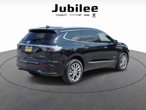 Used 2022 Buick Enclave Avenir w/ Avenir Technology Package FWD image 5