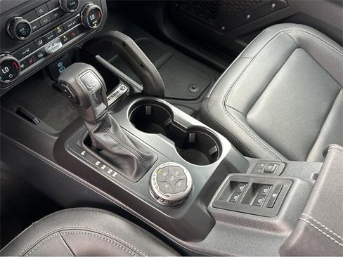 New 2025 Ford Bronco Badlands image 32