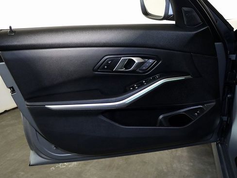 Used 2025 BMW 330i xDrive Sedan image 24