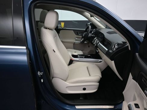 Used 2022 Mercedes-Benz GLB 250 4MATIC image 55