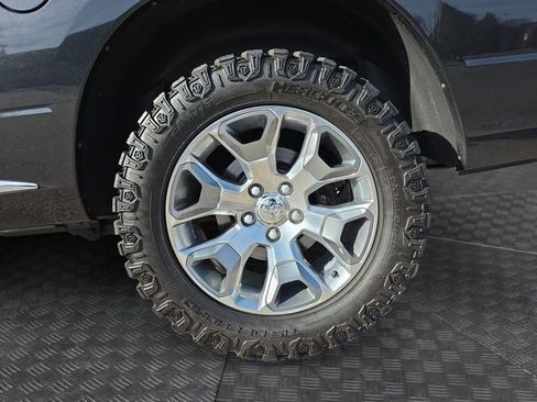 Used 2017 RAM 1500 Limited image 38