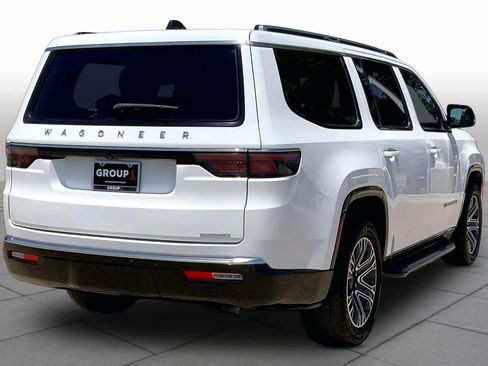 Used 2024 Jeep Wagoneer Series II w/ Flexible Seating Group RWD image 13