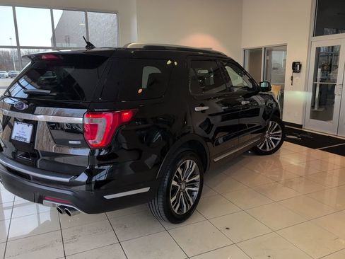 Used 2018 Ford Explorer Platinum image 5
