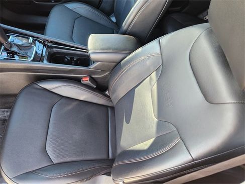 Used 2022 Jeep Compass Limited image 8