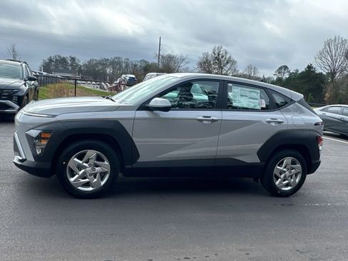 New 2026 Hyundai Kona SE image 2