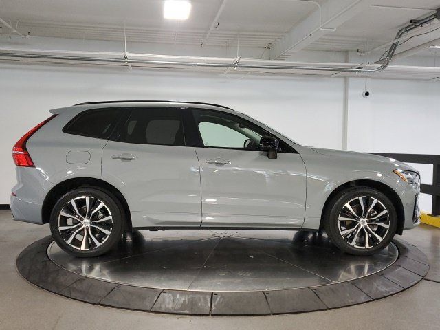 Used 2025 Volvo XC60 B5 Plus w/ Protection Package Premier AWD/4WD image 10
