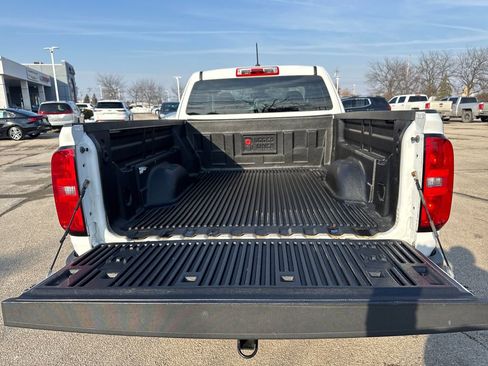 Used 2018 Chevrolet Colorado W/T image 25