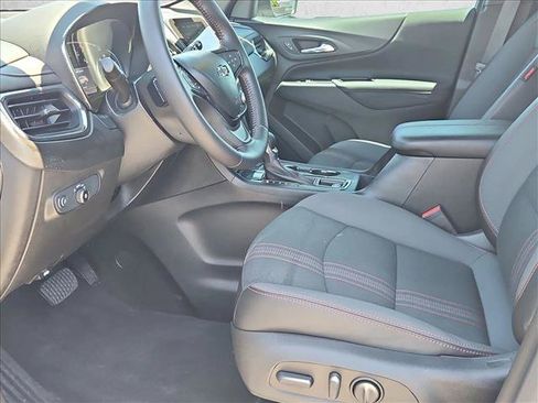 Certified 2022 Chevrolet Equinox RS w/ Infotainment Package FWD image 23