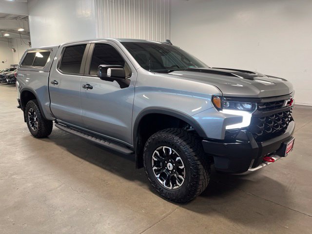 Used 2023 Chevrolet Silverado 1500 ZR2 w/ Technology Package AWD/4WD image 1