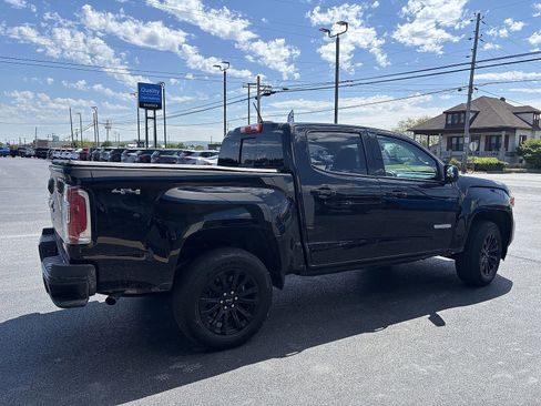 Used 2022 GMC Canyon Elevation w/ Elevation Premium Package AWD/4WD image 3