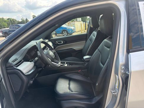 Used 2025 Jeep Compass Limited AWD/4WD image 28