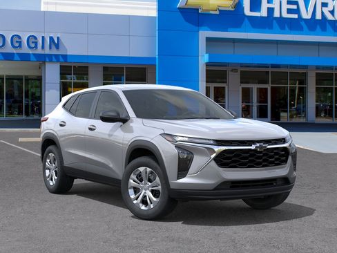 New 2026 Chevrolet Trax LS FWD image 7